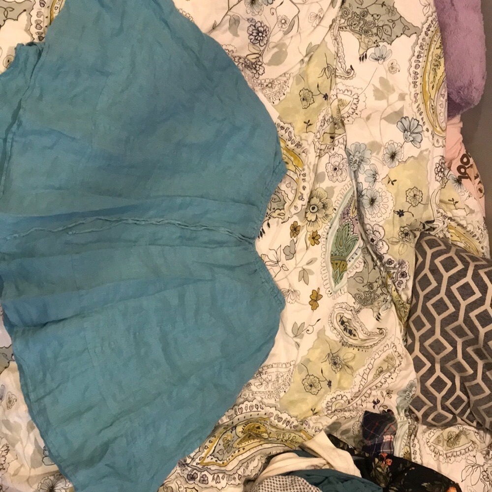 Flows toirqtouise skirt with waist band